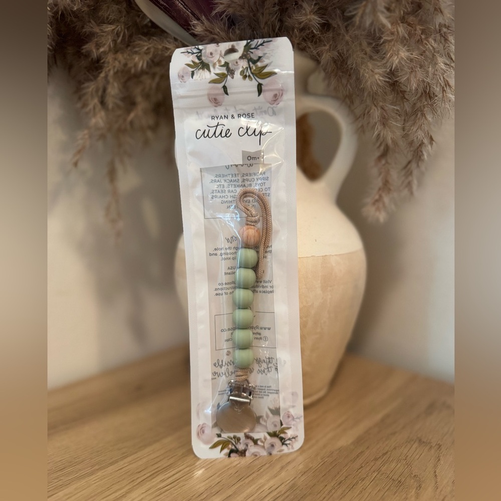 Ryan and Rose Cutie Clip